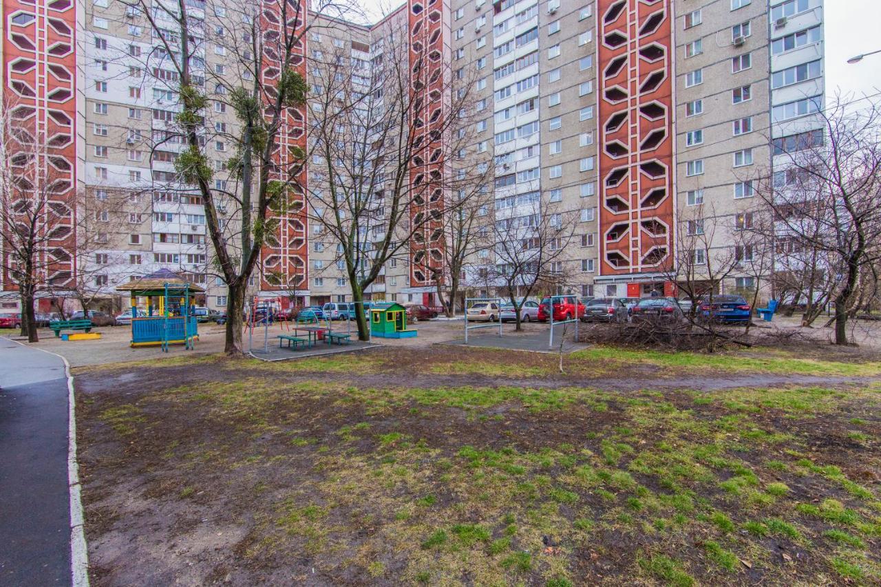 Уютная, Просторная Видовая Трехкомнатная Квартира Возле Метро Академгородок На 6 Мест Kiev Exterior foto